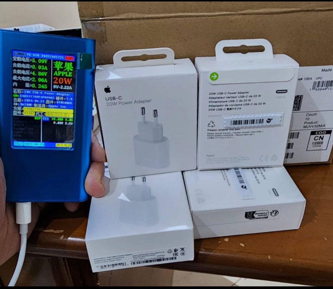 20W Power adapter(original) + cable lightning (original)